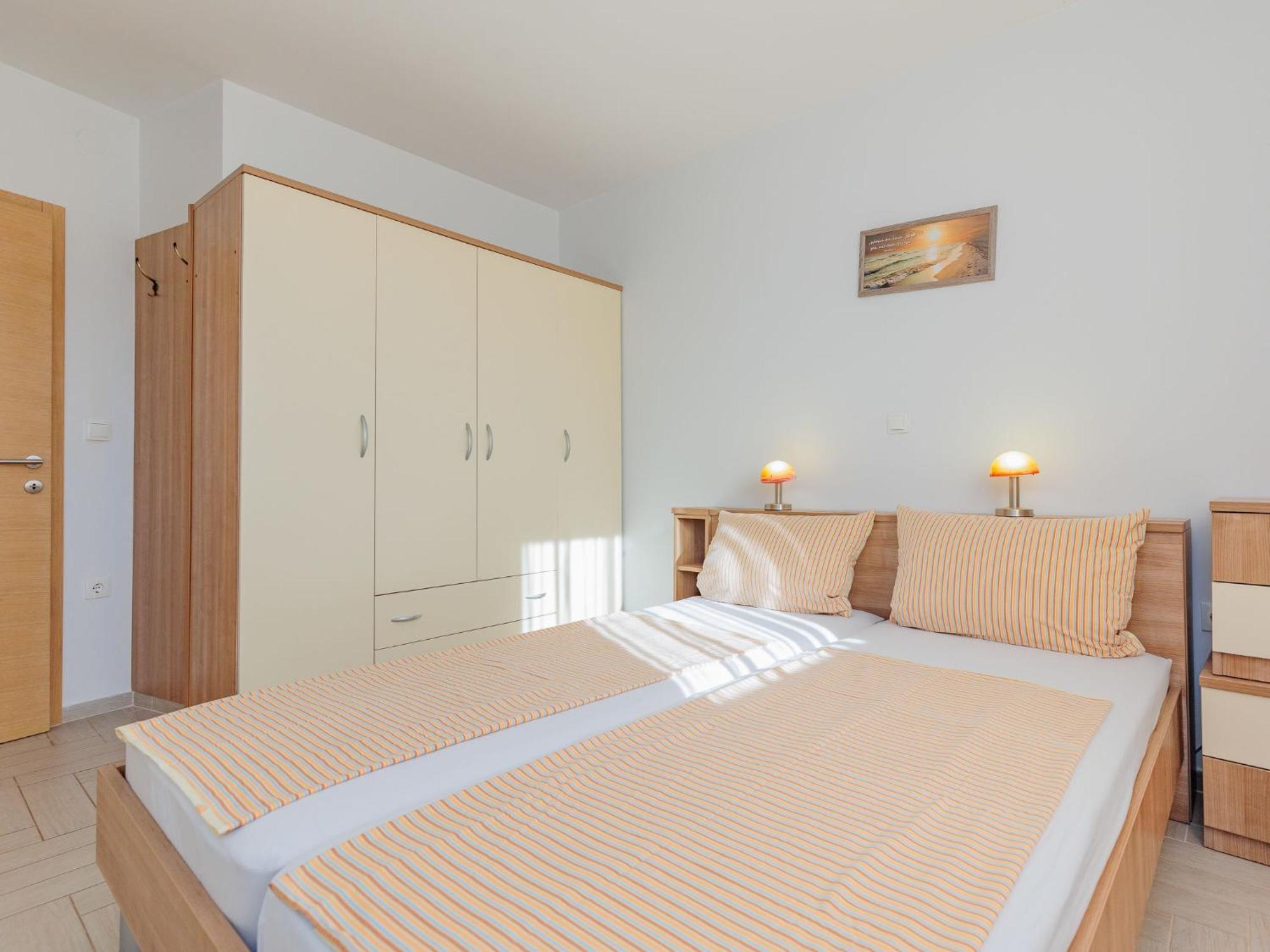 Apartment Mlasina-3 By Interhome Nin Kültér fotó