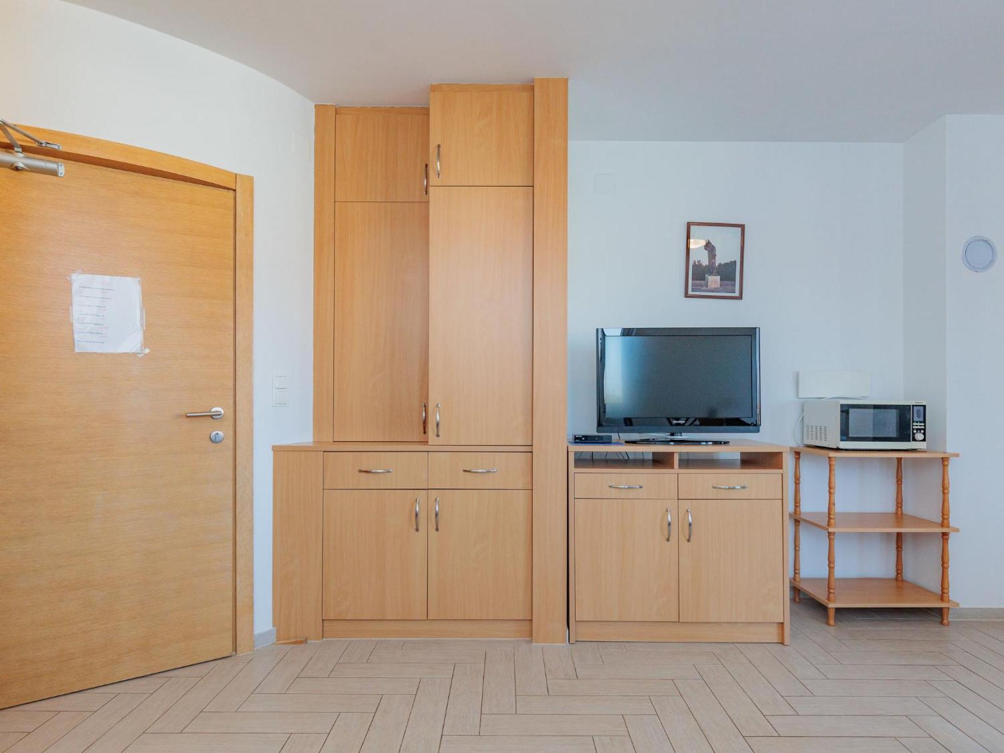 Apartment Mlasina-3 By Interhome Nin Kültér fotó