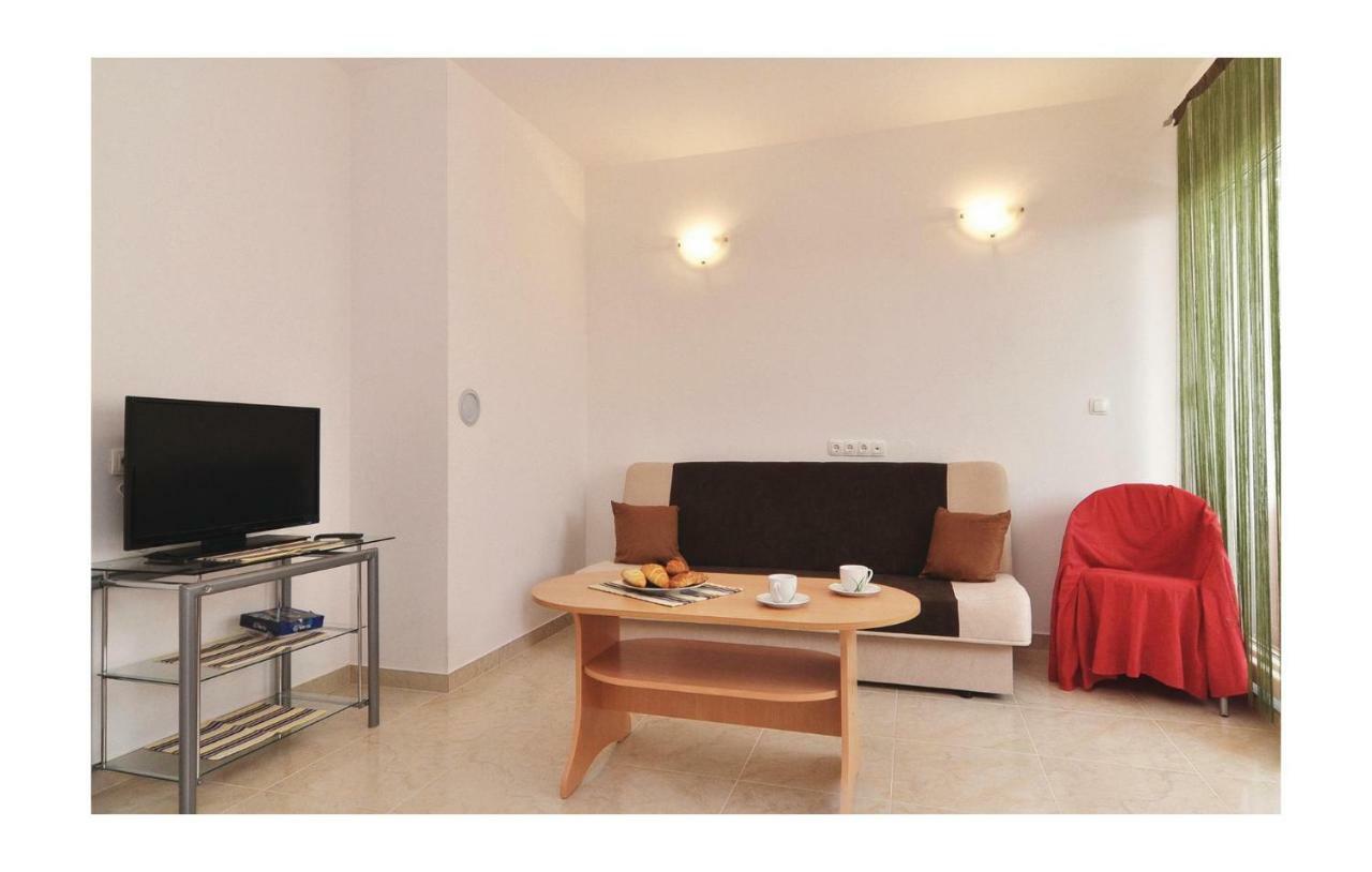 Apartment Mlasina-3 By Interhome Nin Kültér fotó